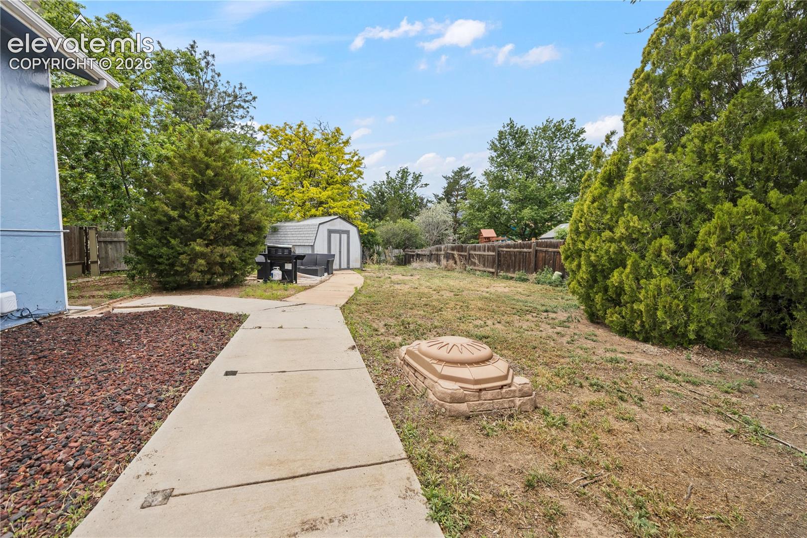 Listing photo 20 for 7409 Colonial Drive