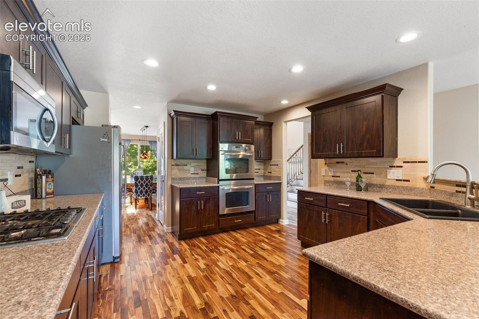 Listing photo 14 for 4046 Deer Valley Drive