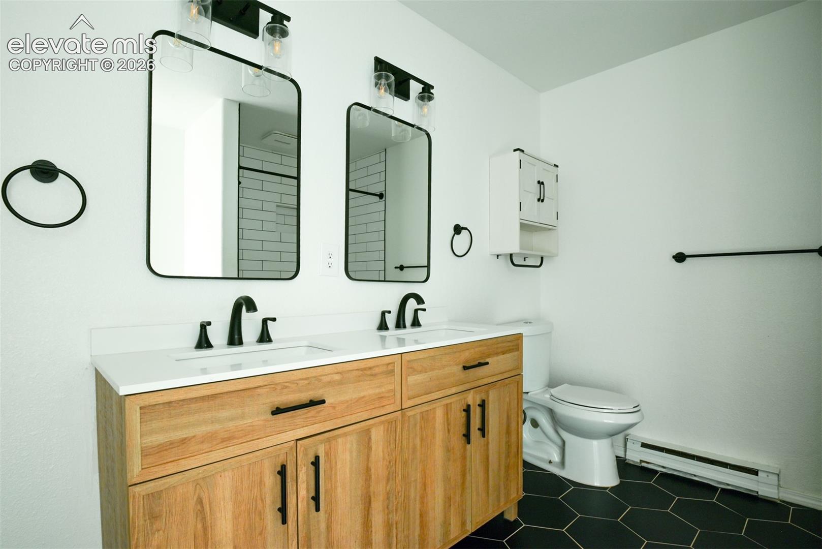 Listing photo 26 for 590 Manor Court B