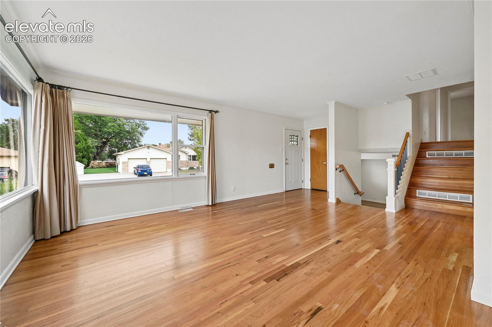 Listing photo 9 for 801 Westacres Avenue
