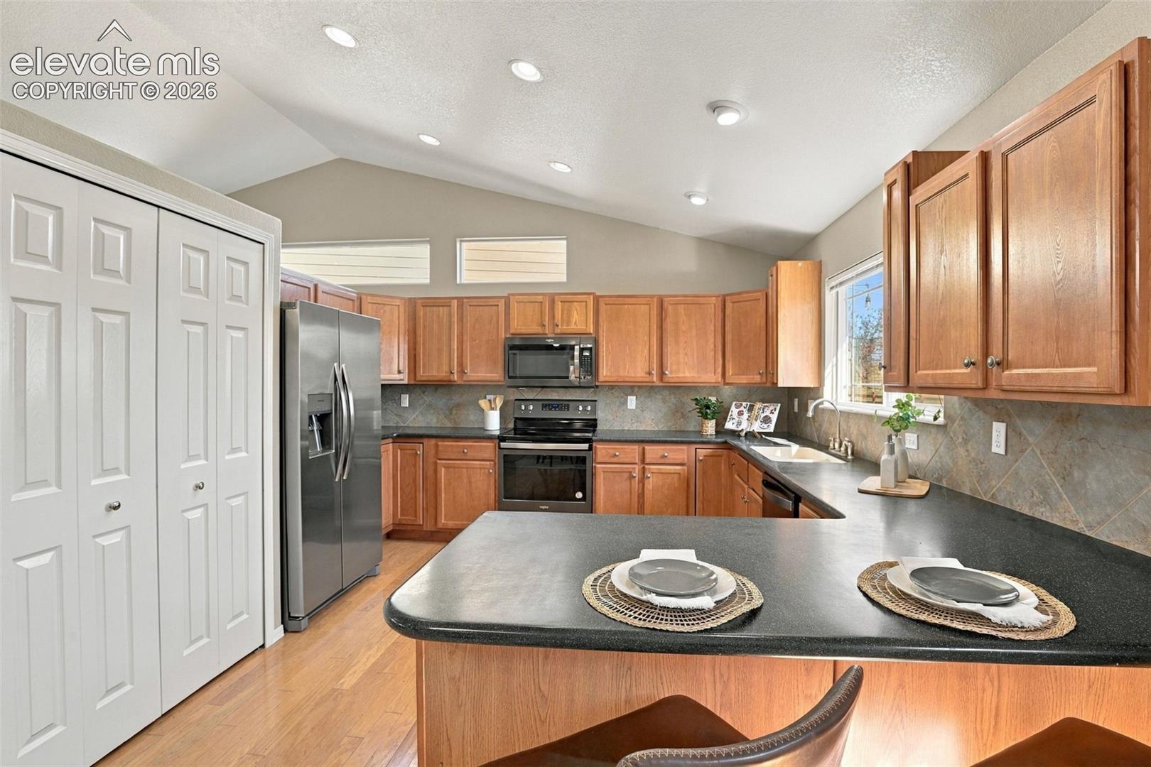Listing photo 13 for 10467 Mile Post Loop