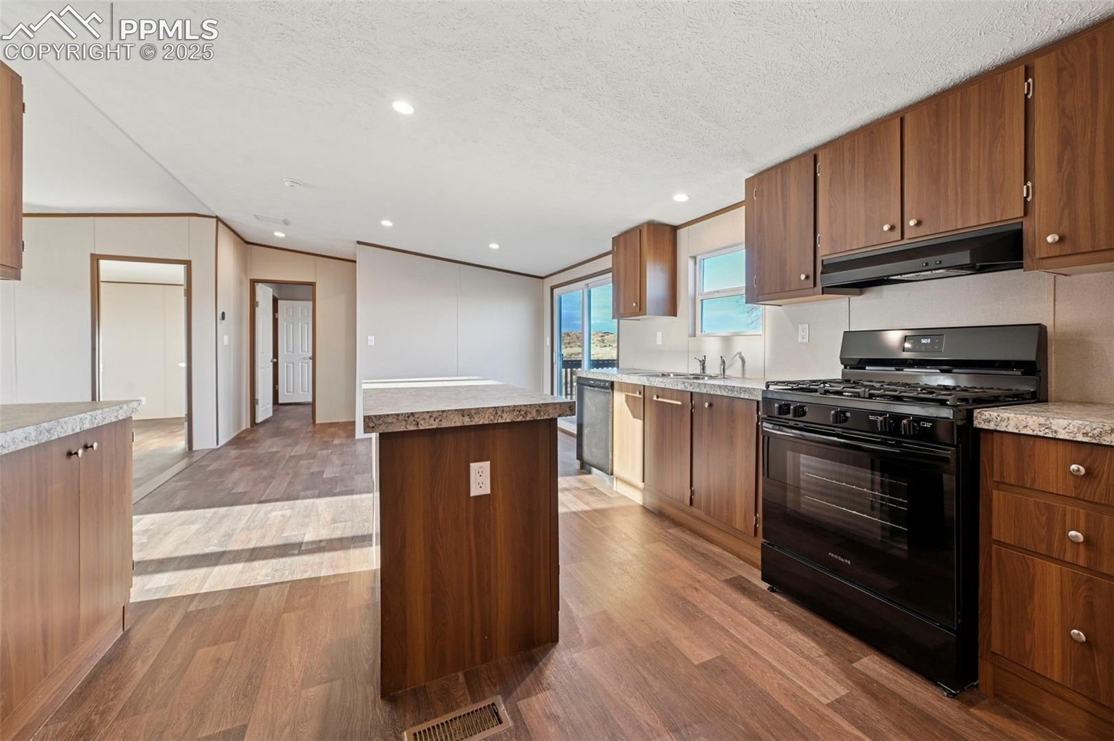 Listing photo 3 for 20585 Calle Pacifico Point