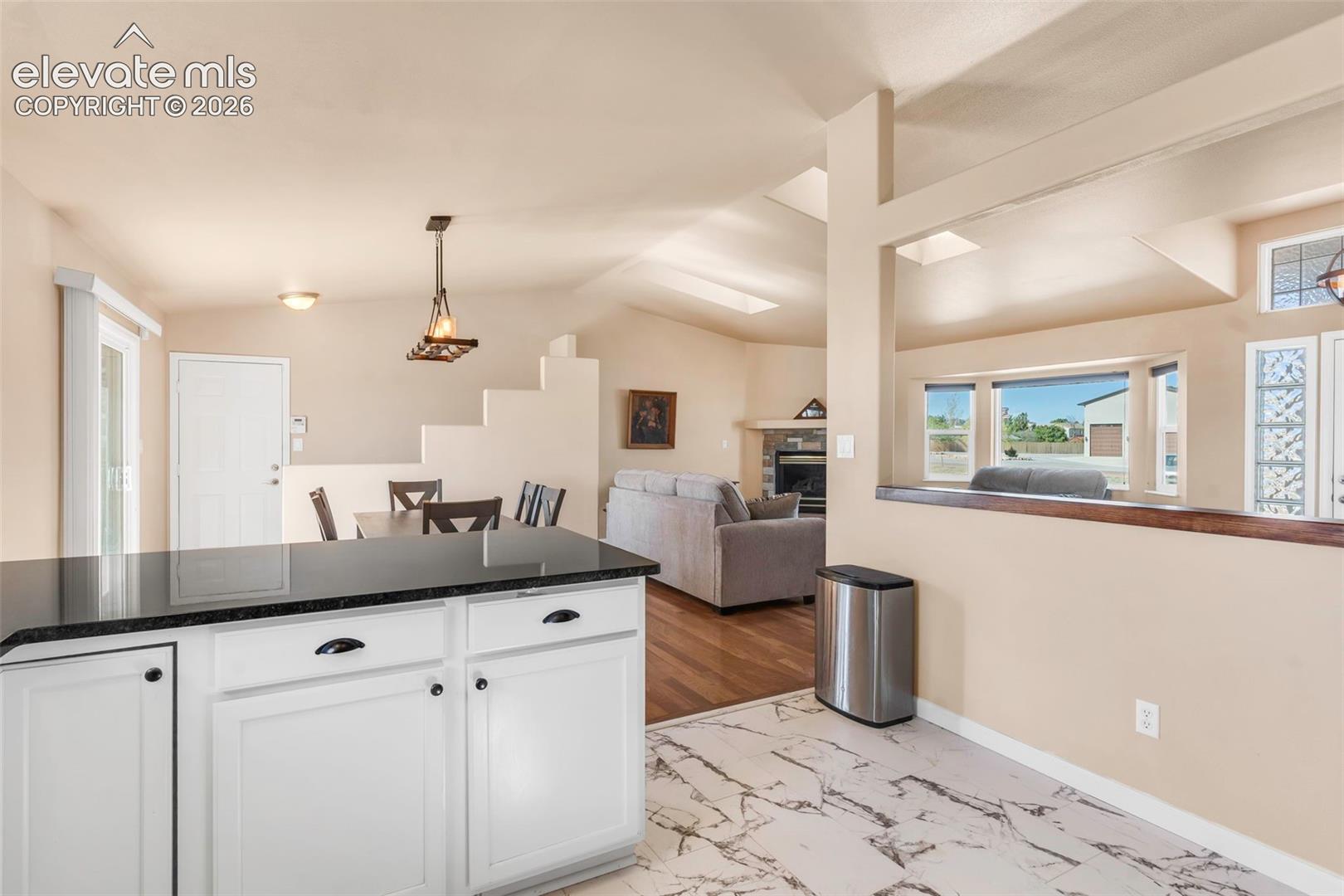 Listing photo 14 for 1172 W Bella Casa Drive