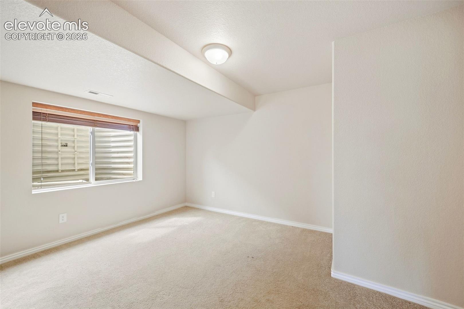 Listing photo 19 for 9895 Kings Canyon Drive
