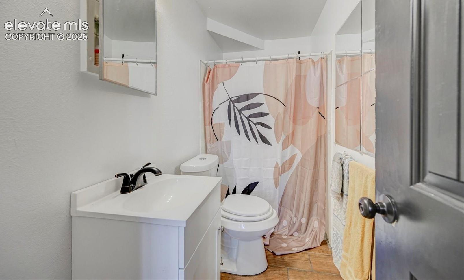 Listing photo 8 for 222 Fay Drive