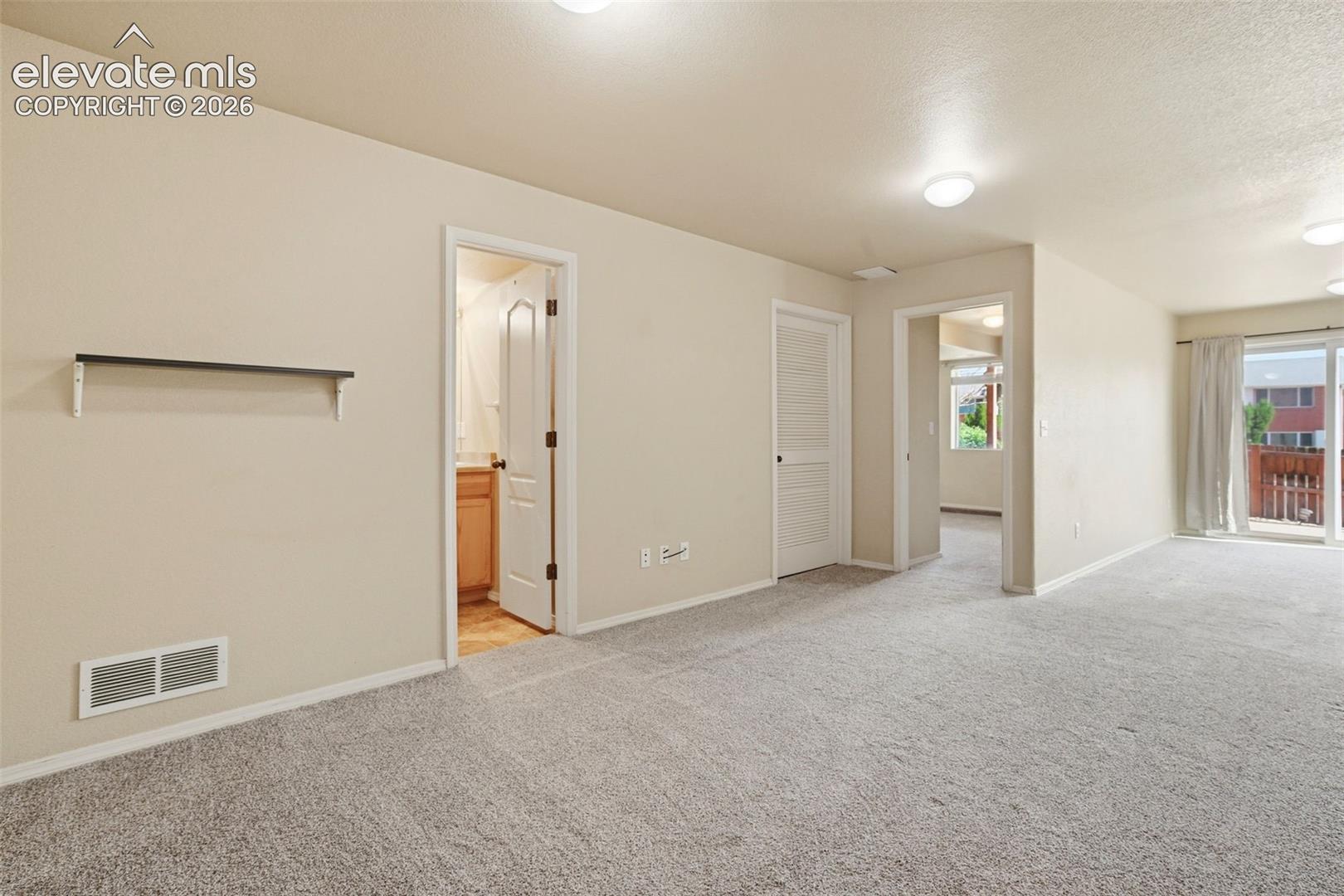 2310 La Salle Street, photo 35