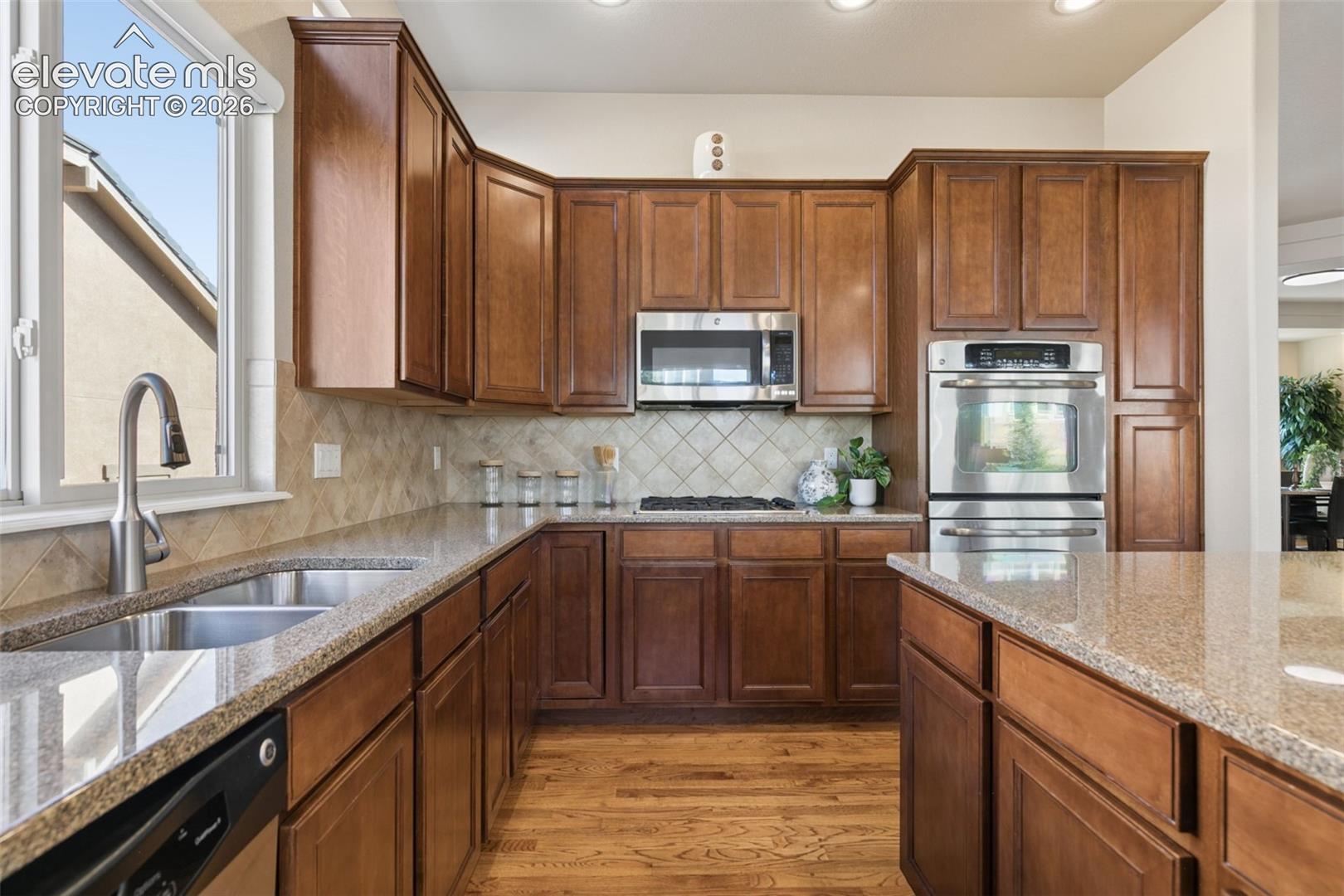 Listing photo 17 for 1420 Symphony Heights