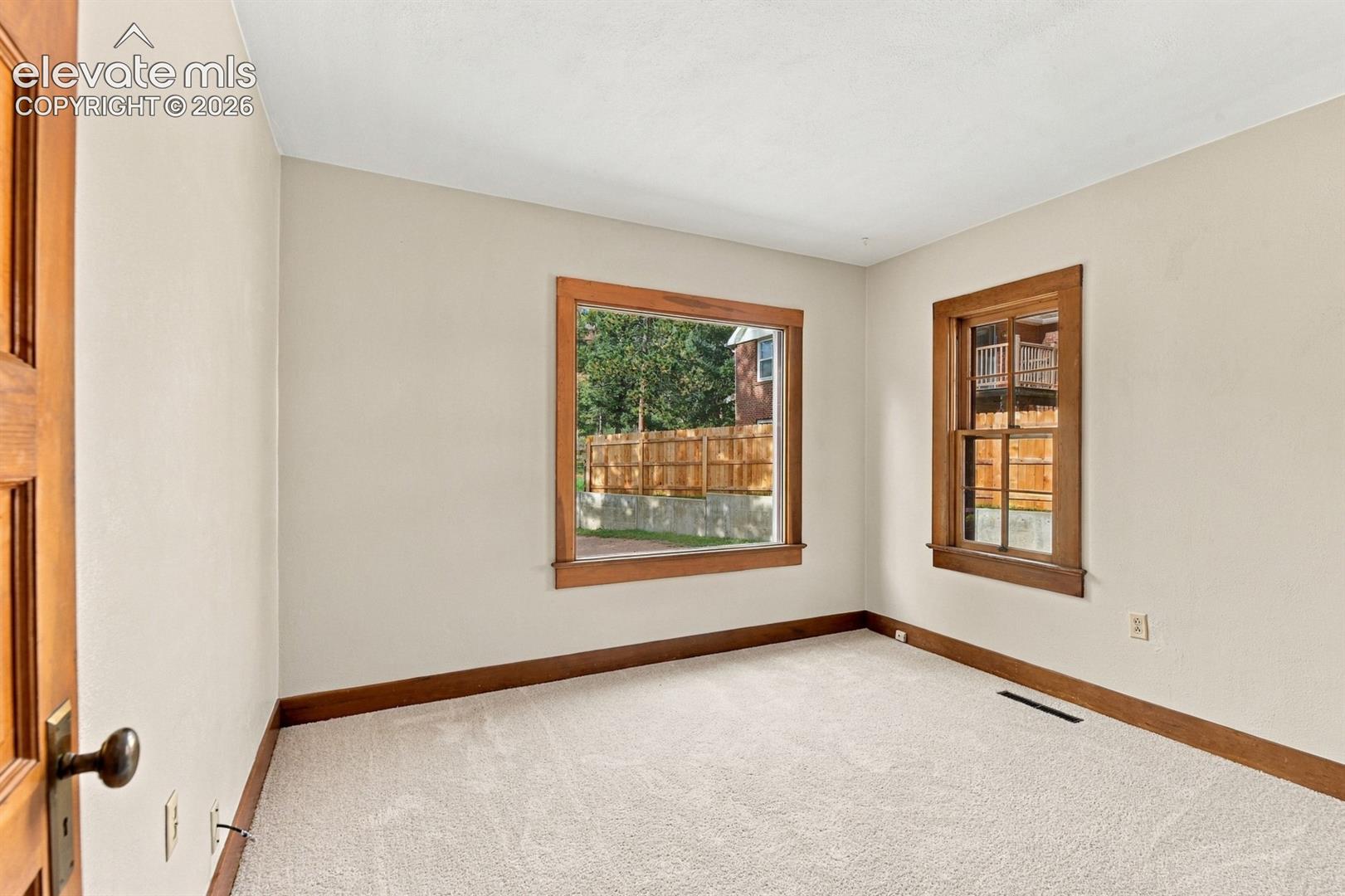 Listing photo 21 for 7755 N Topeka Avenue