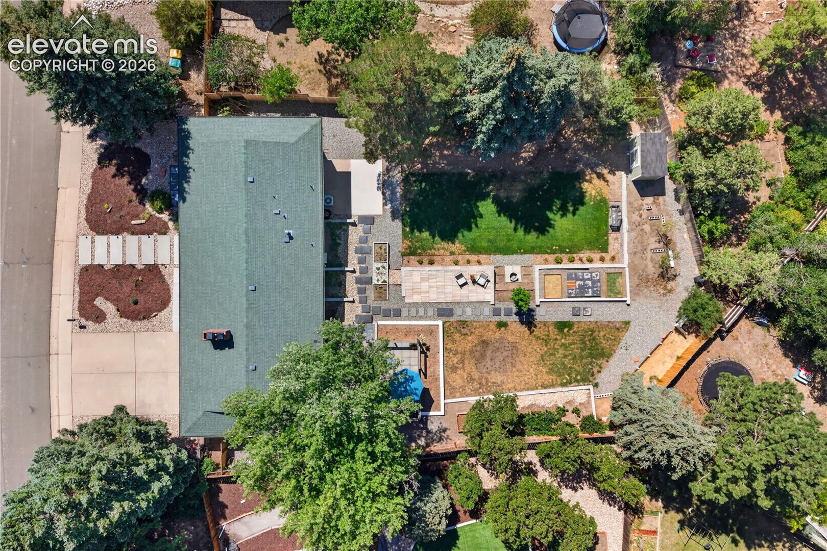 Listing photo 40 for 369 Burgess Drive