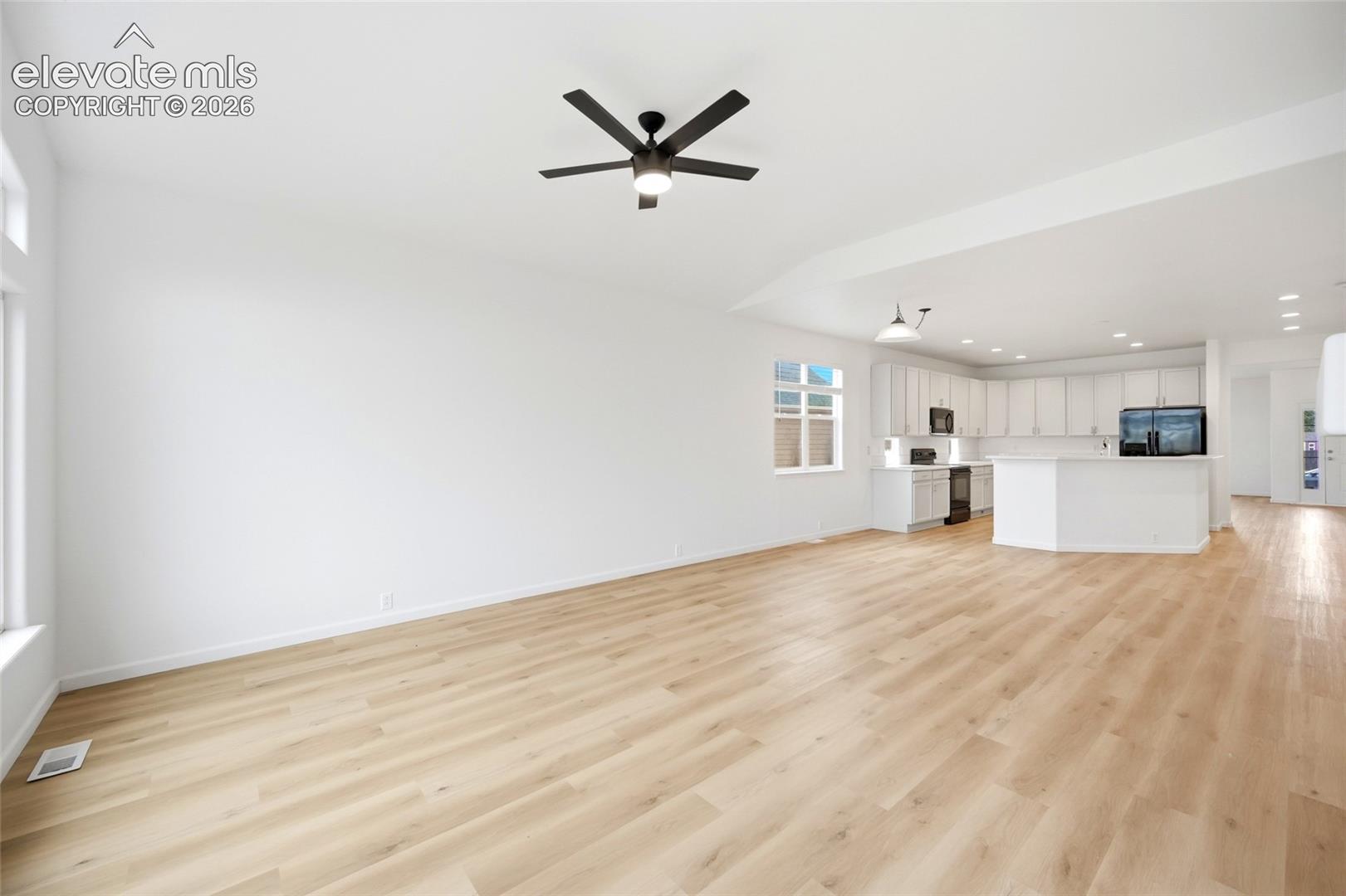 Listing photo 19 for 12354 Pine Valley Circle