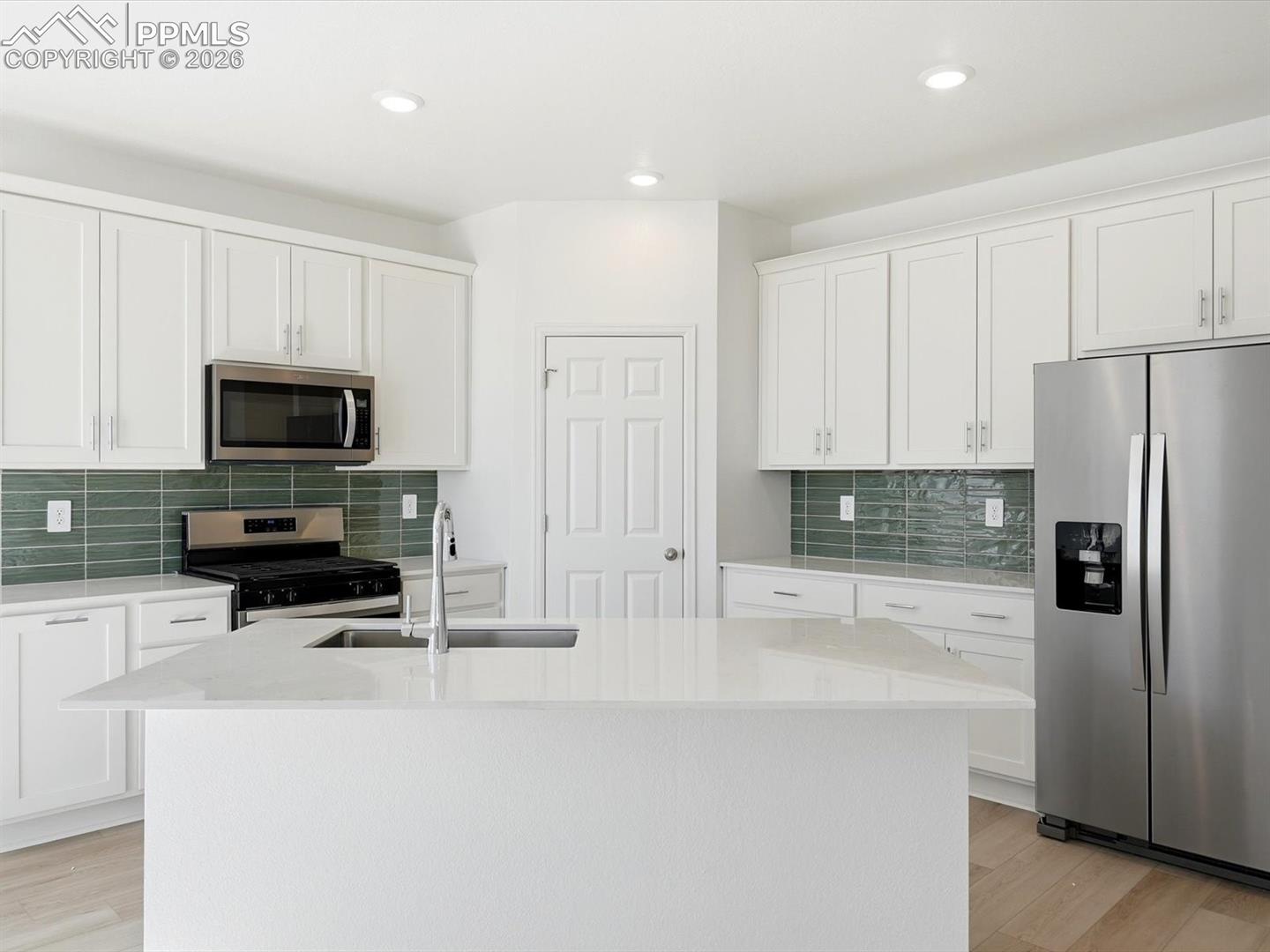 Listing photo 17 for 13219 Valley Peak Drive