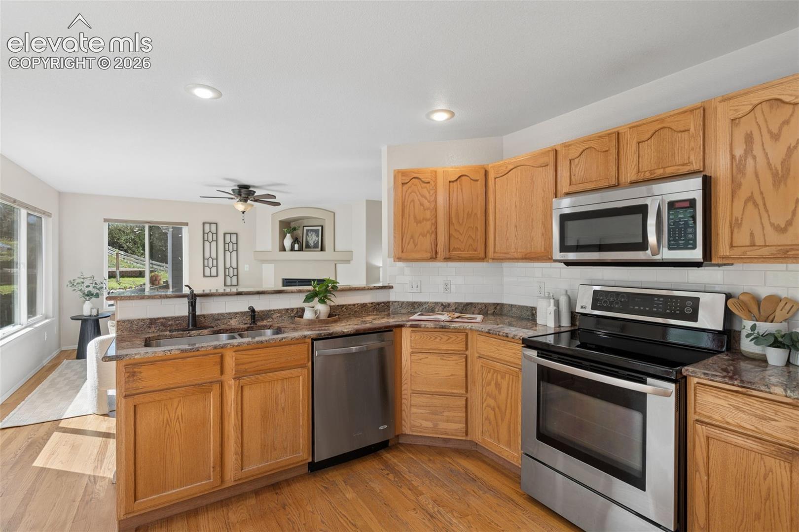 Listing photo 11 for 1272 Dream Lake Court