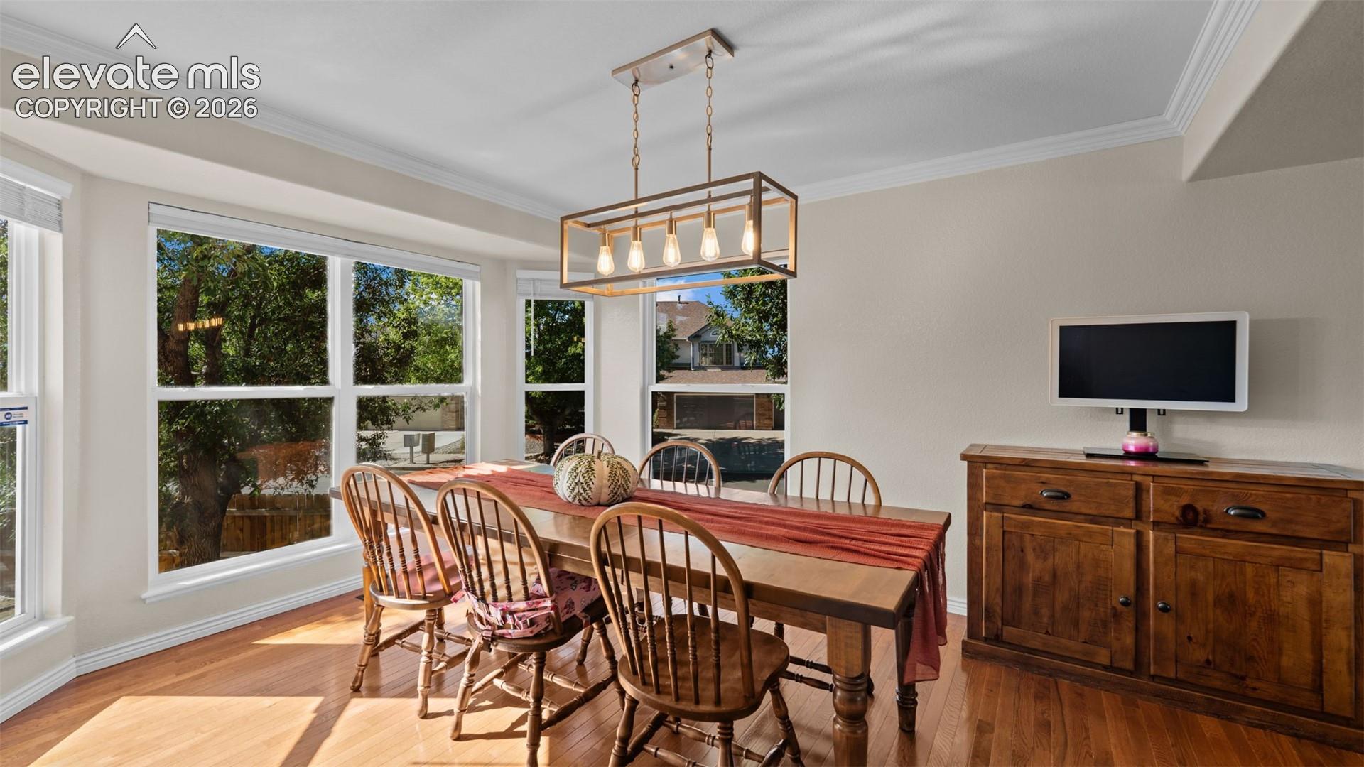 Listing photo 4 for 2405 Linenhall Court