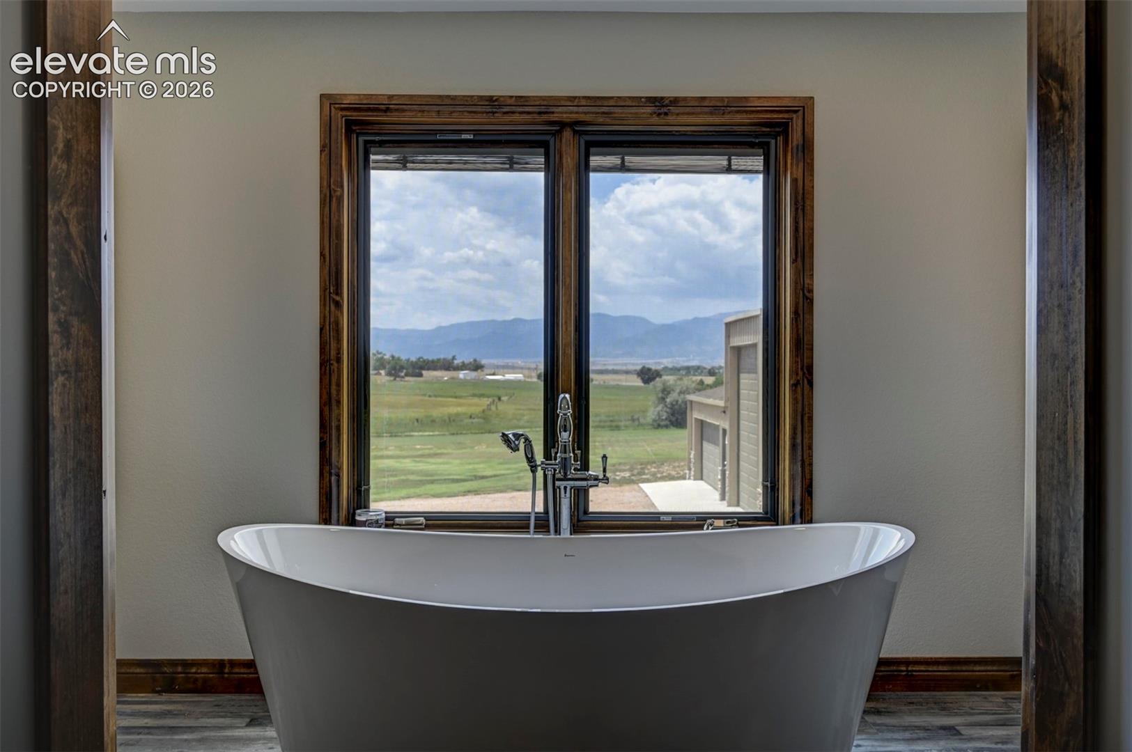 Listing photo 20 for 10130 Shumway Road