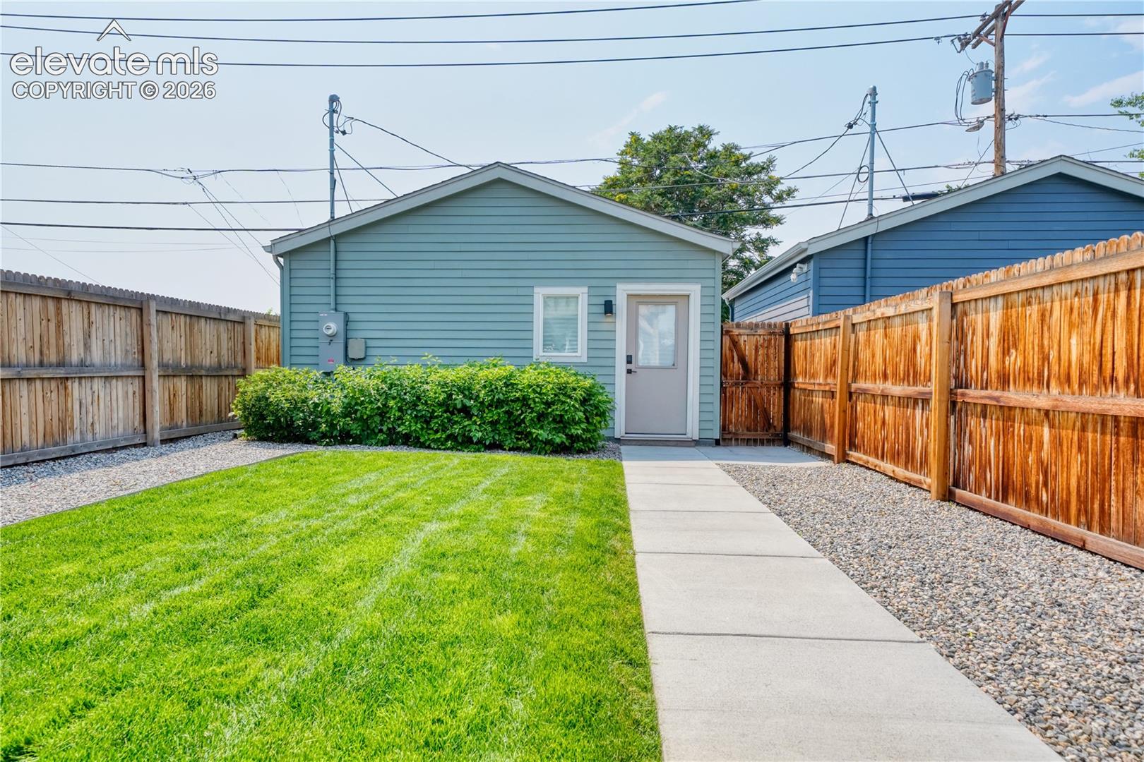 Listing photo 36 for 829 Kalamath Street