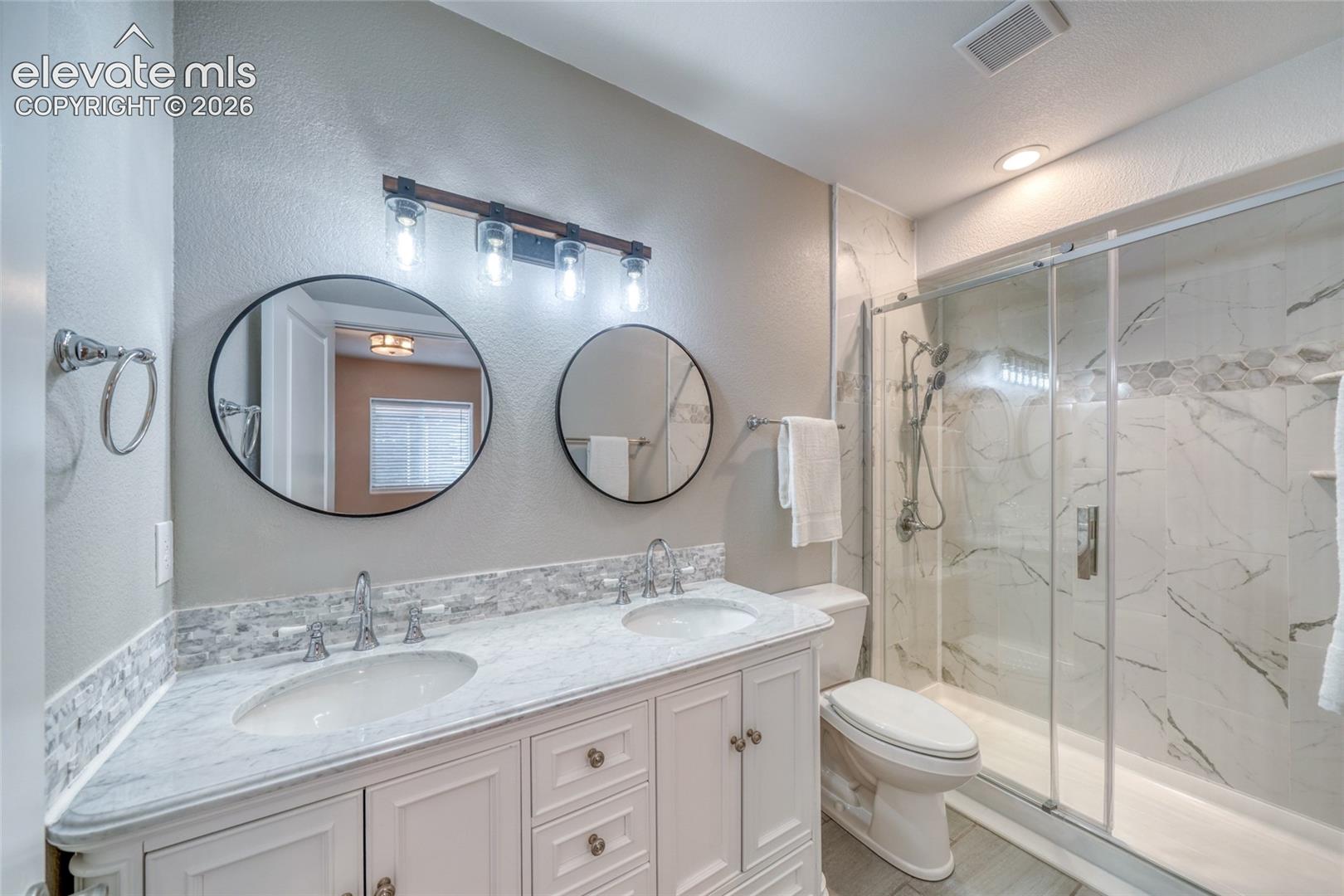 Listing photo 44 for 15691 Lake Mist Drive