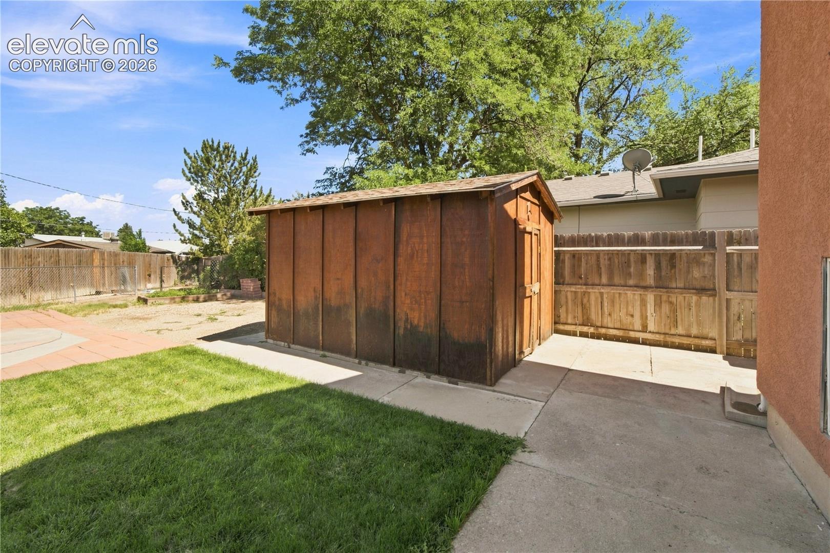Listing photo 28 for 540 Starlite Drive
