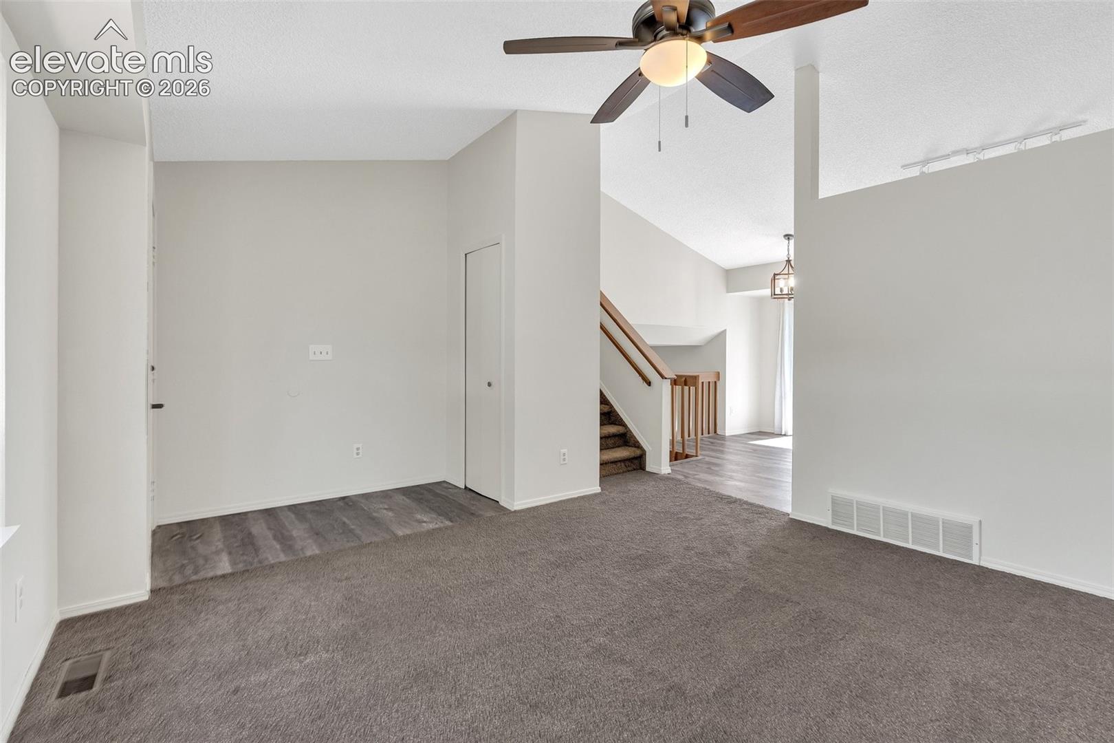 Listing photo 6 for 5555 Alma Terrace