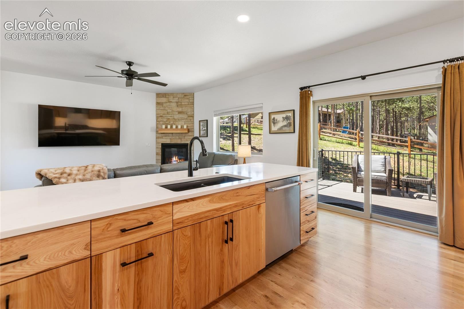 Listing photo 23 for 1382 Ridgestone Drive