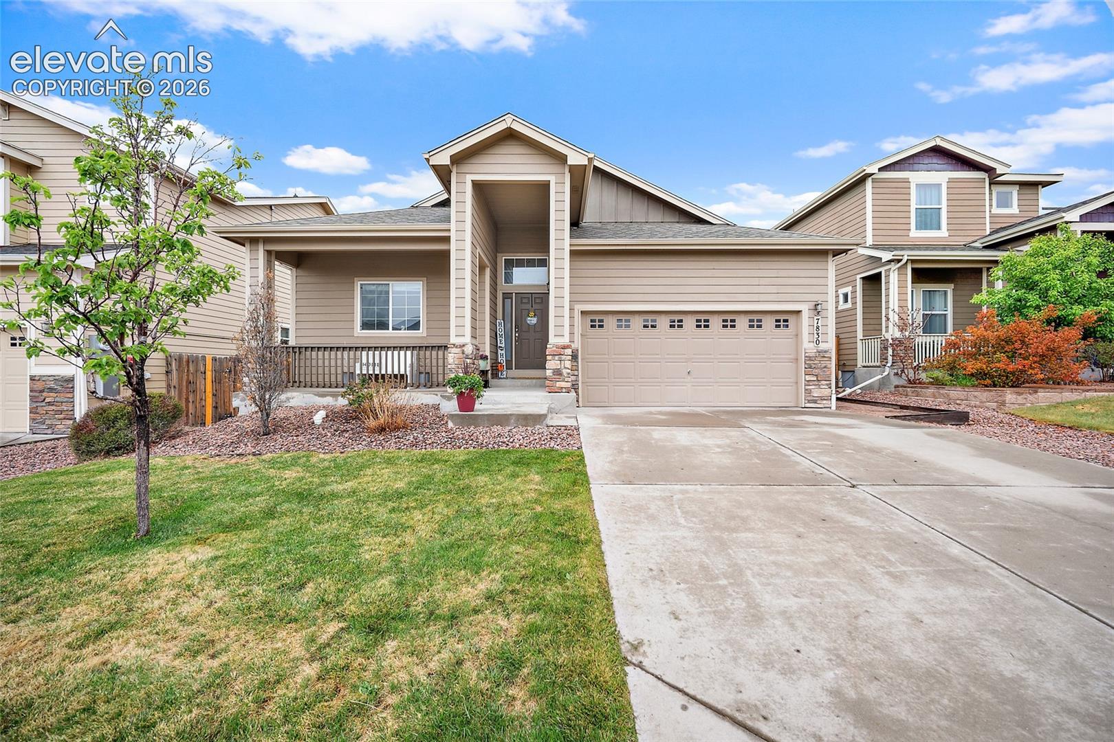 Listing photo 2 for 7830 Springwood Terrace