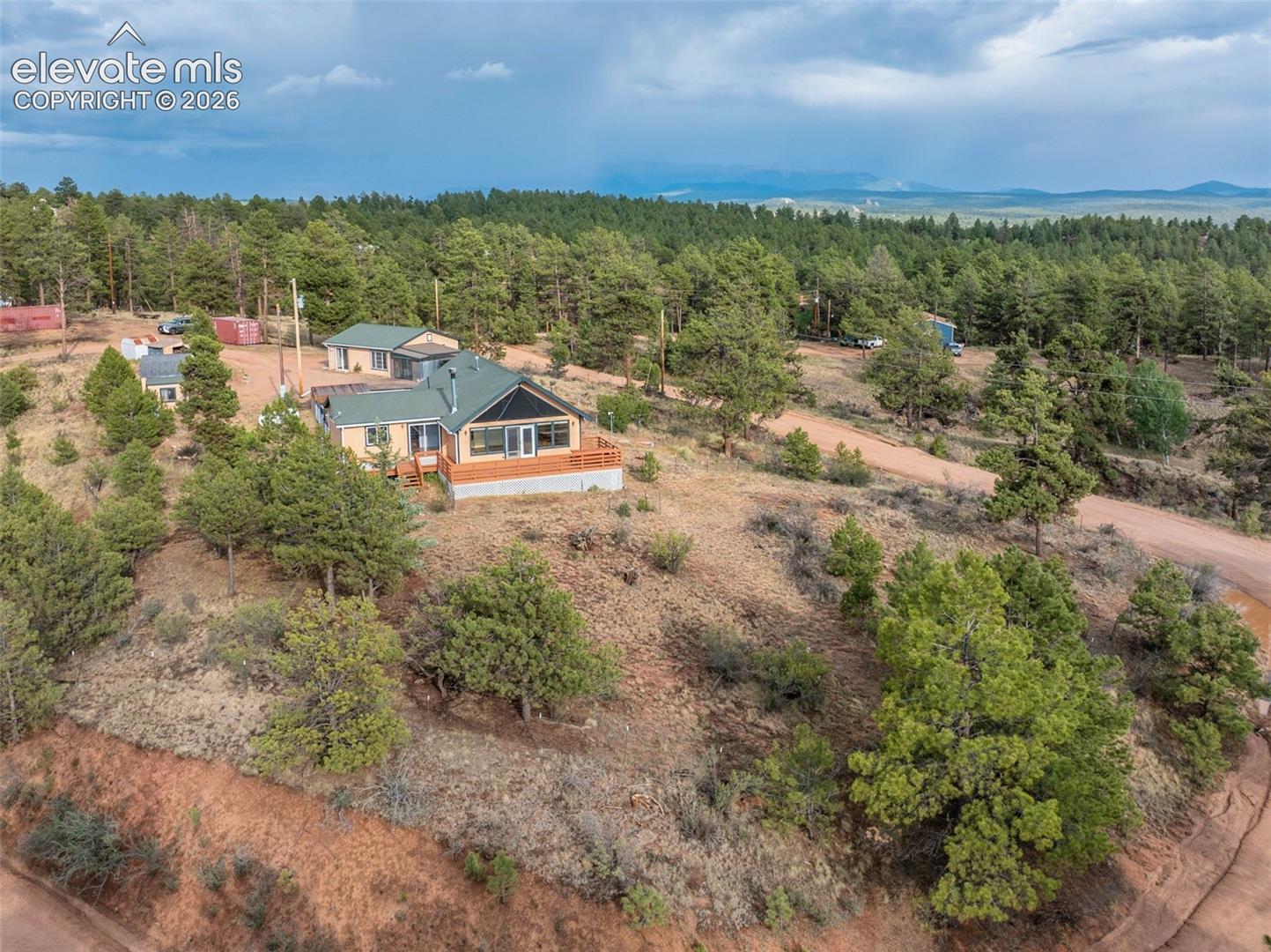 Listing photo 2 for 192 Columbine Road