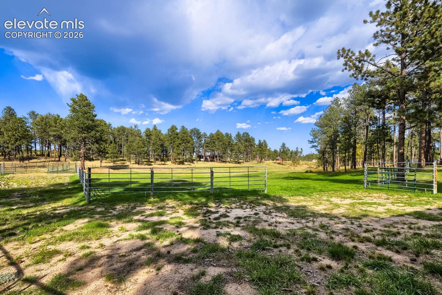 Listing photo 41 for 12295 Domino Way
