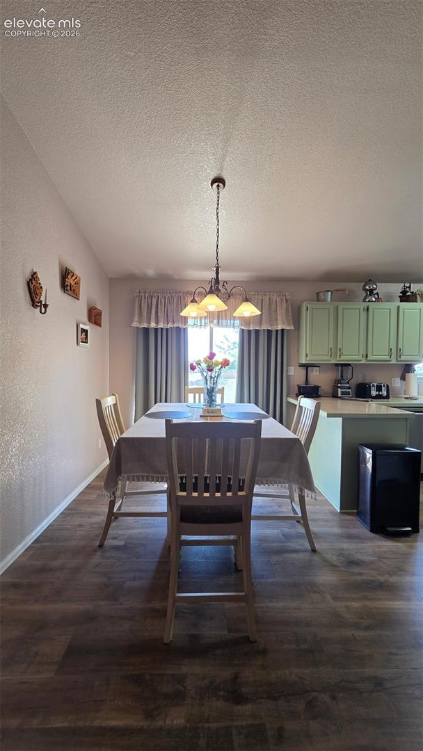 Listing photo 8 for 480 S Tejon Avenue