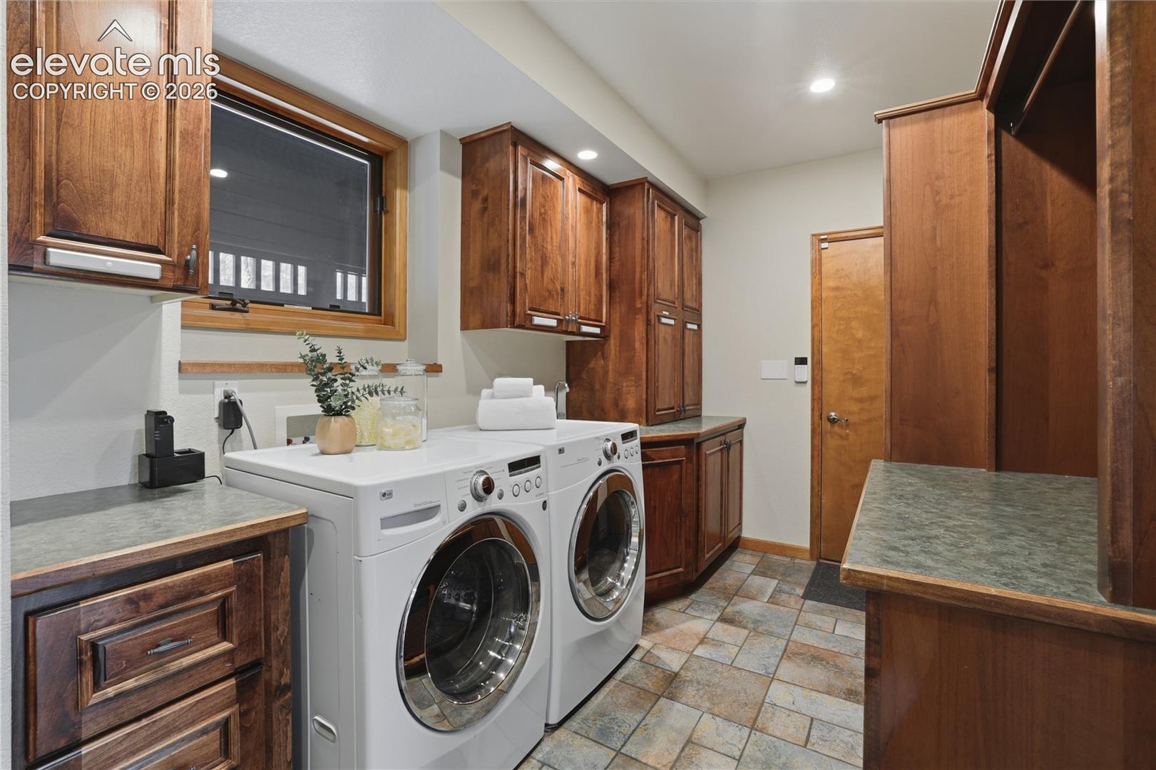 580 Sunny Glen Court, photo 24