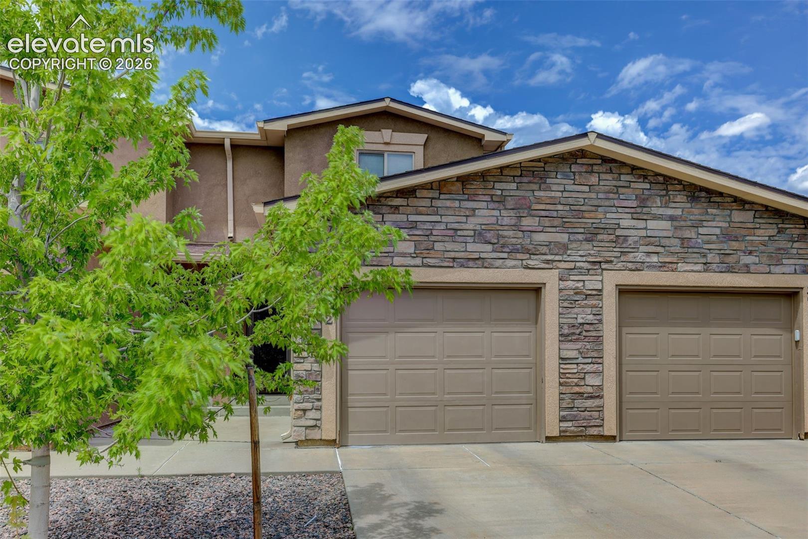 Listing photo 2 for 3782 Homestead Ridge Heights