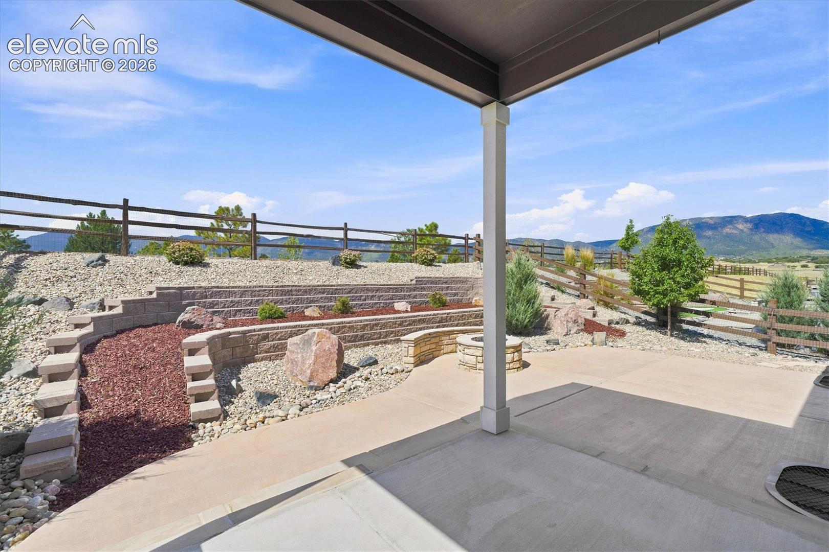 Listing photo 15 for 15937 Little Bluestem Road