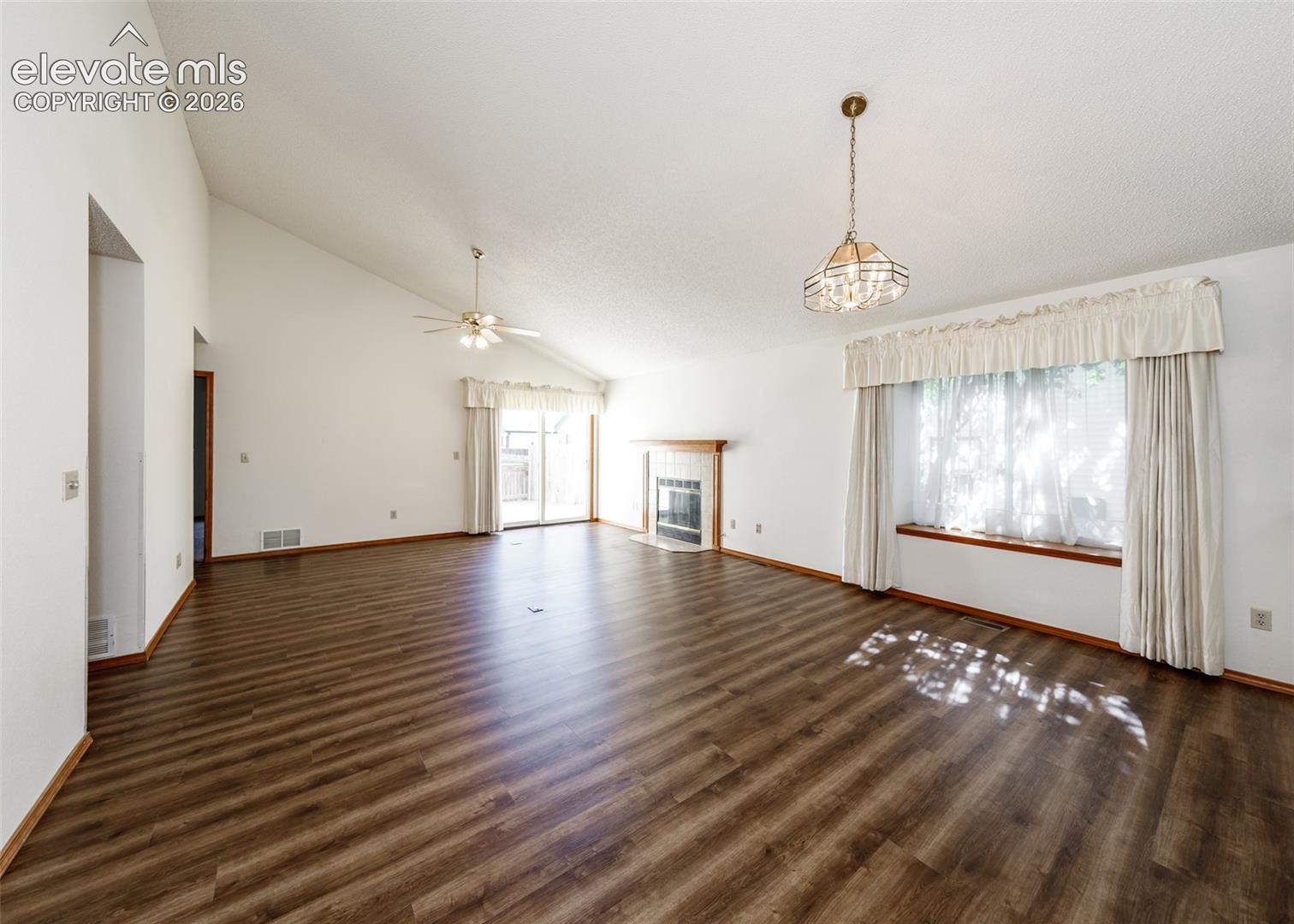 Listing photo 8 for 8161 Scarborough Drive