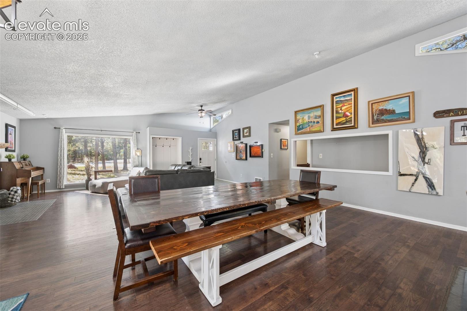 Listing photo 10 for 14015 Timber Grove Lane