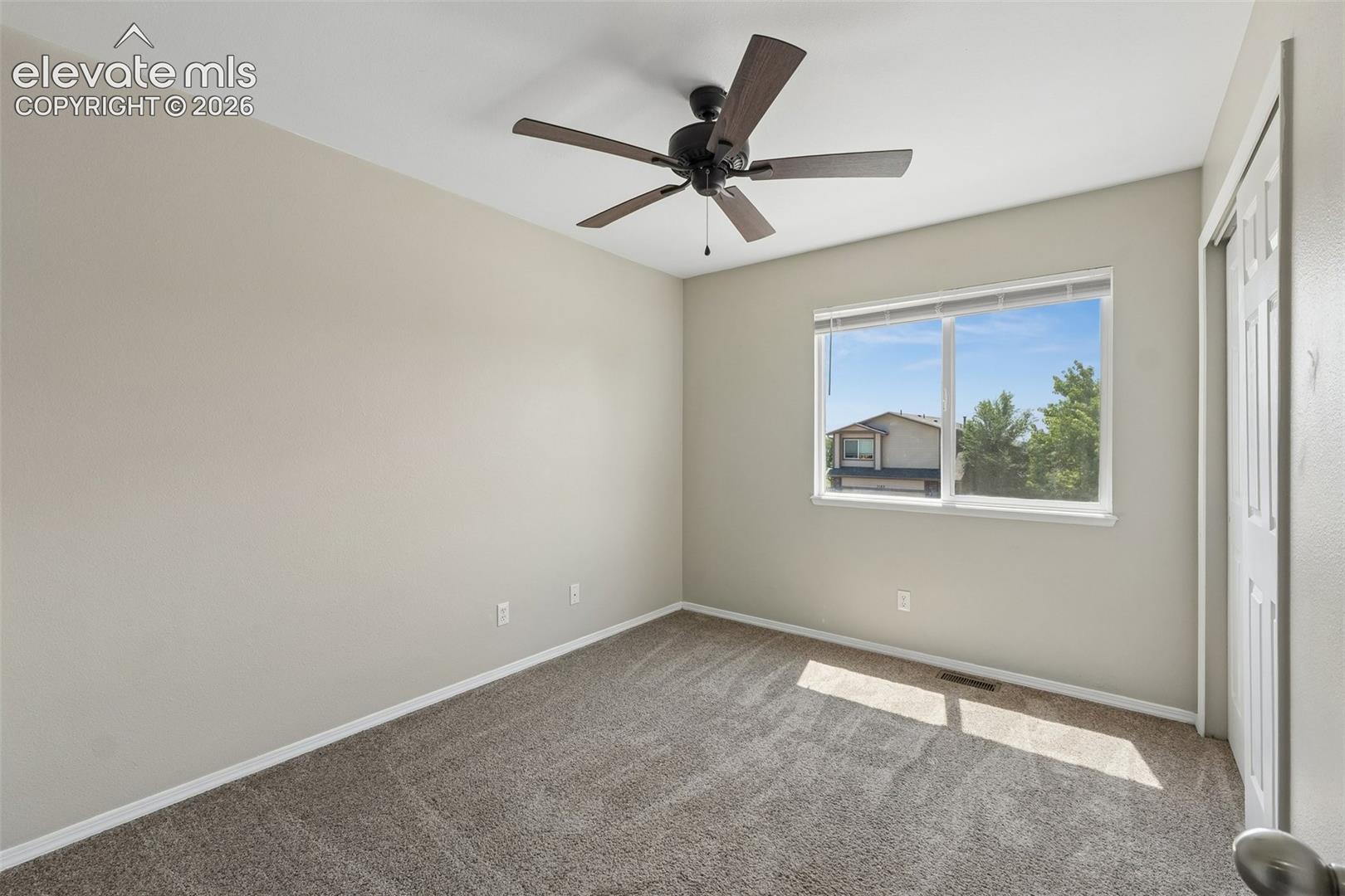 Listing photo 13 for 7174 Araia Drive