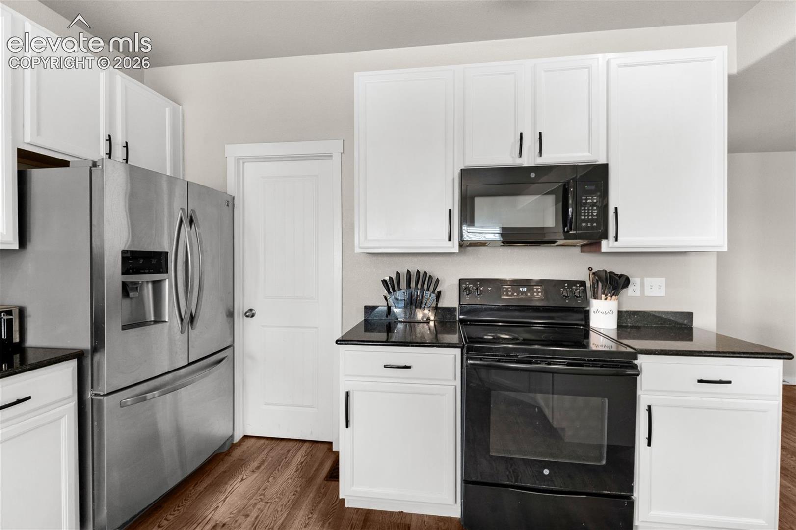 Listing photo 13 for 7437 Bigtooth Maple Drive