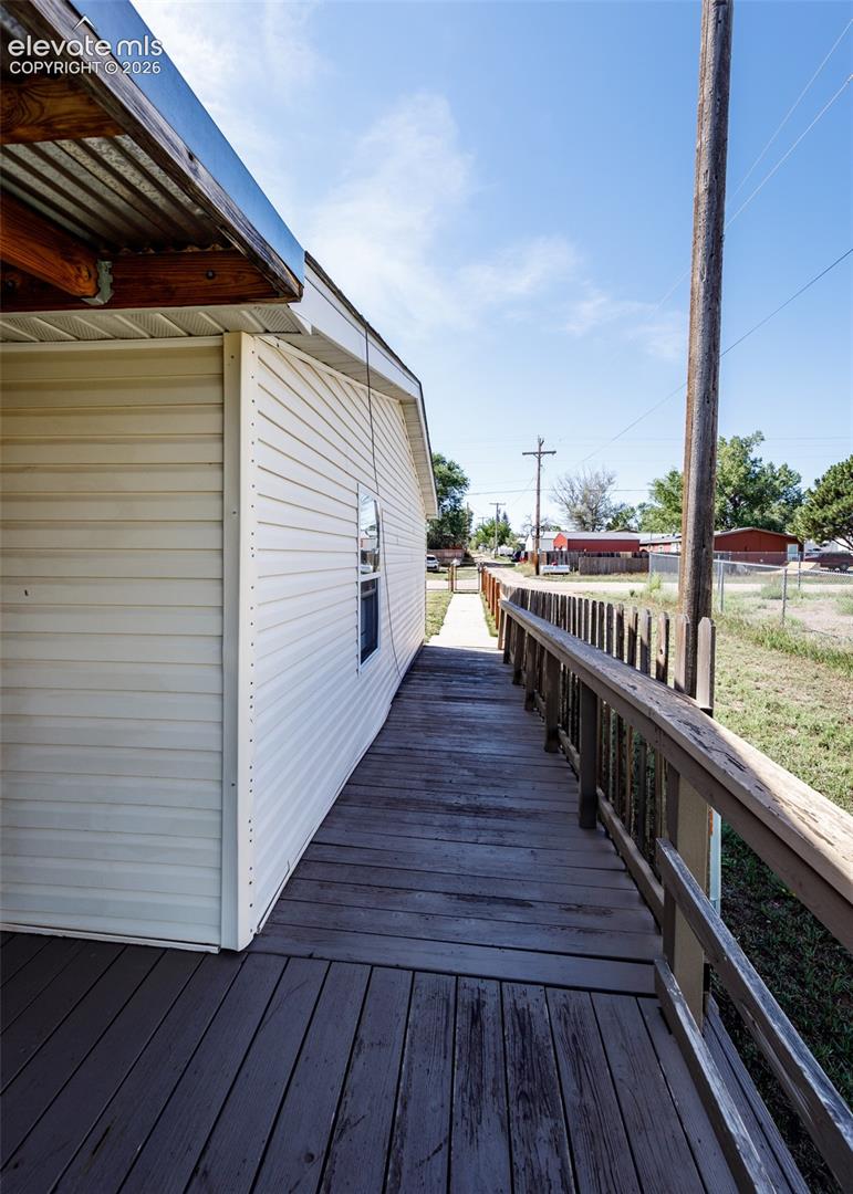 Listing photo 31 for 405 3rd Street