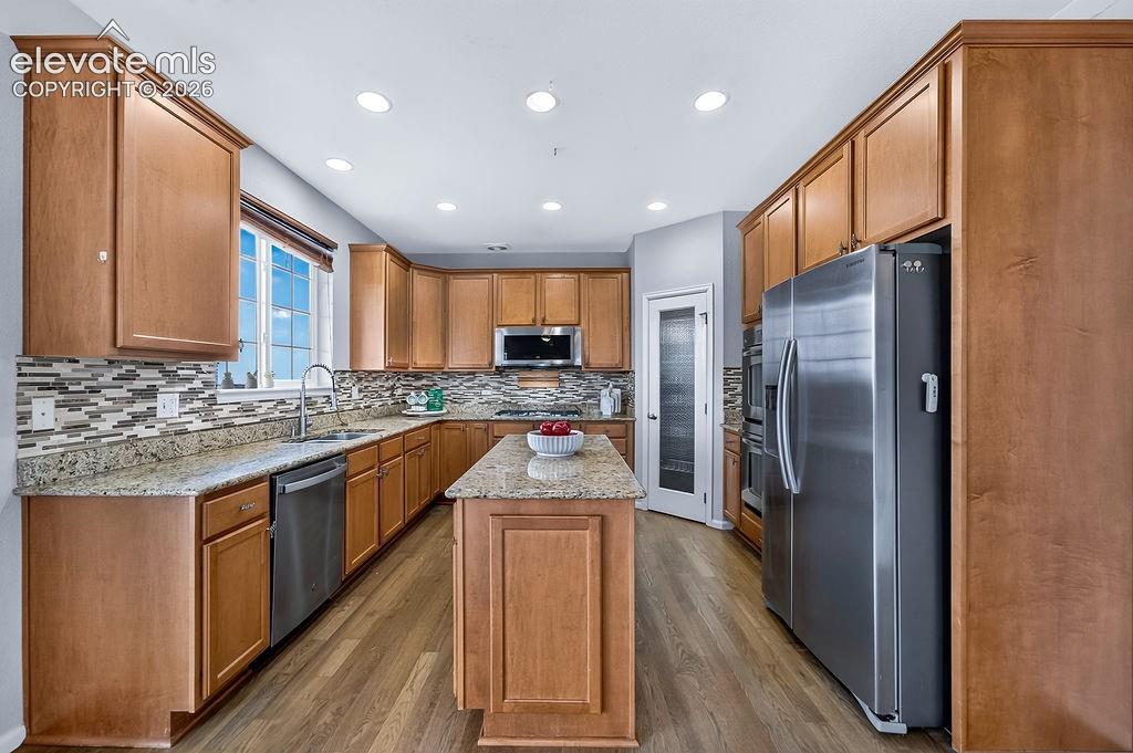 Listing photo 14 for 9725 Beryl Drive