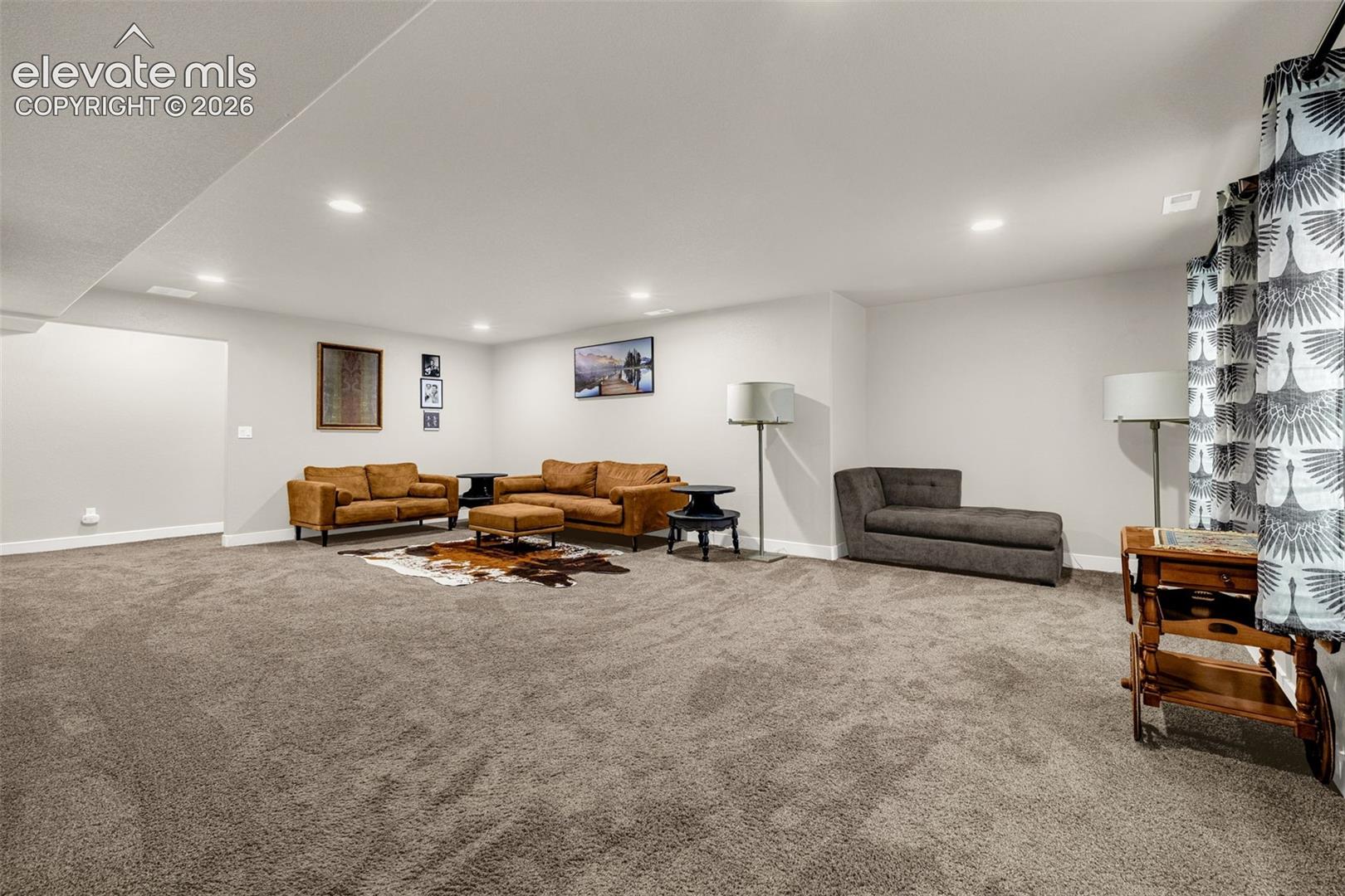 Listing photo 17 for 6898 Tullamore Drive