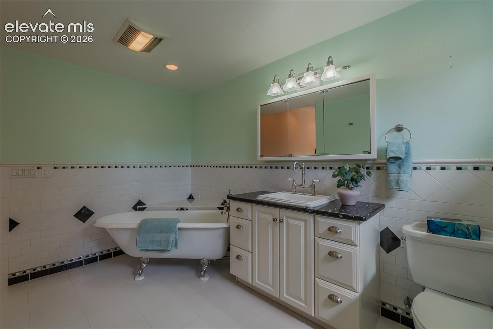 Listing photo 11 for 219 Dewell Road