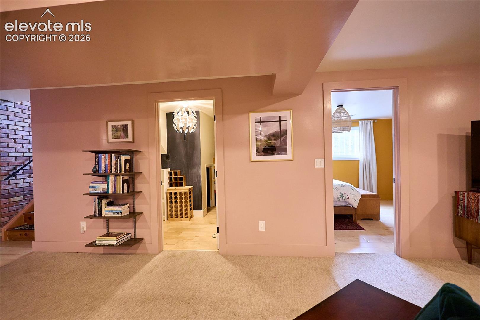 Listing photo 30 for 6827 Rosewood Drive