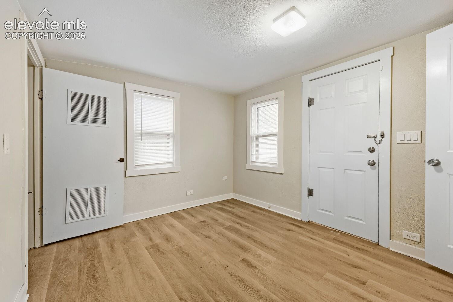 Listing photo 9 for 1112 2nd Street