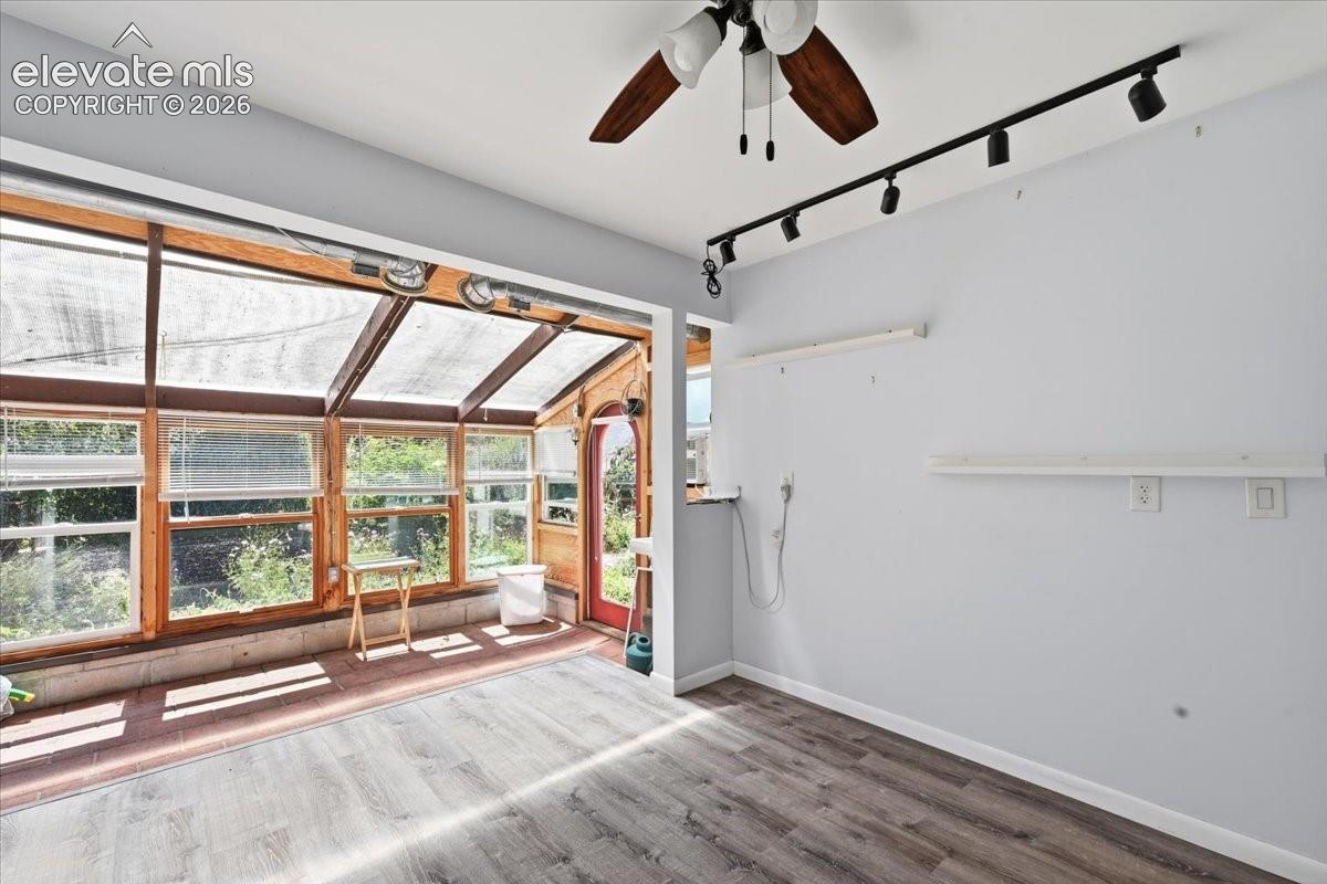 912 Sheridan Avenue, photo 43