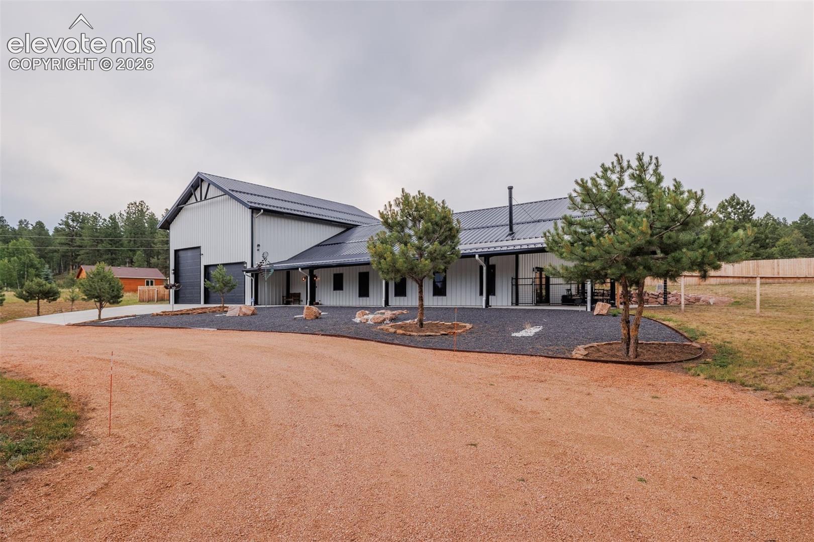 Listing photo 10 for 412 Obsidian Drive