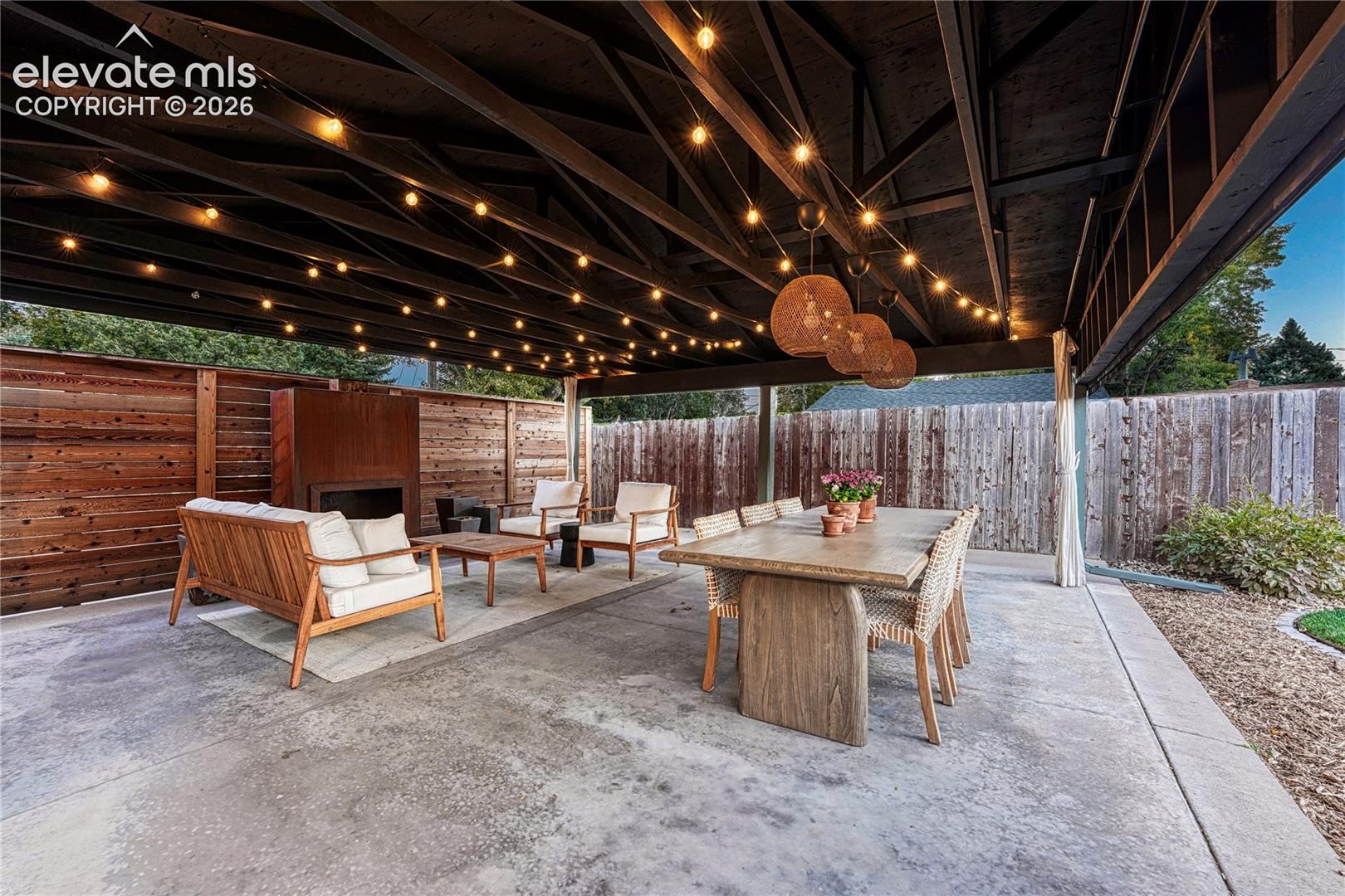 Listing photo 6 for 2845 N Institute Street