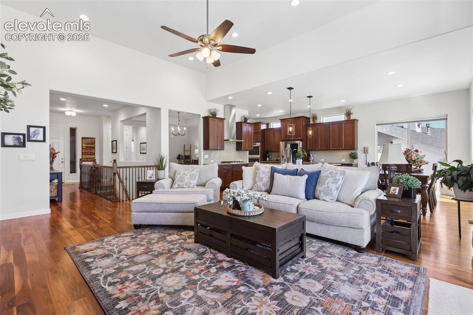 Listing photo 9 for 12794 Pensador Drive