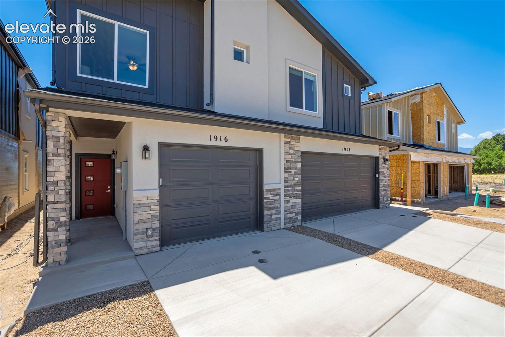 1916 Erin Loop — listing photo