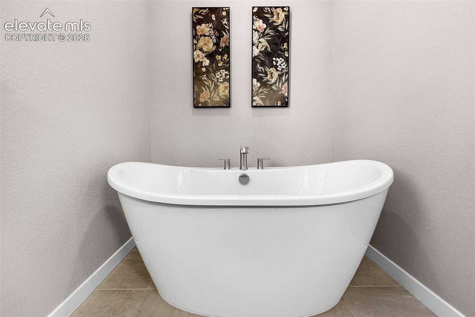 Listing photo 22 for 11047 Shelter Creek Drive