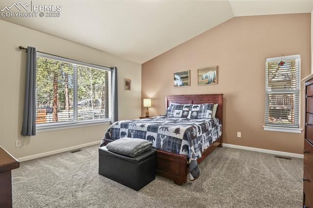 Listing photo 14 for 600 Spruce Street