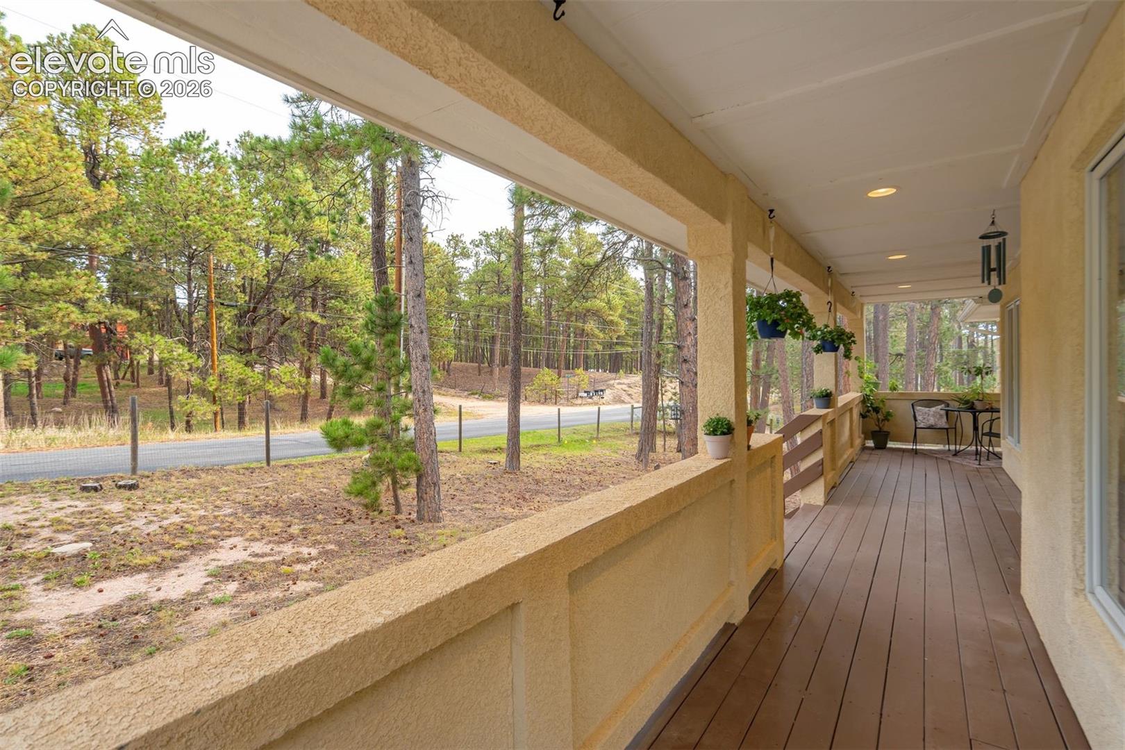 Listing photo 4 for 6285 Vessey Road