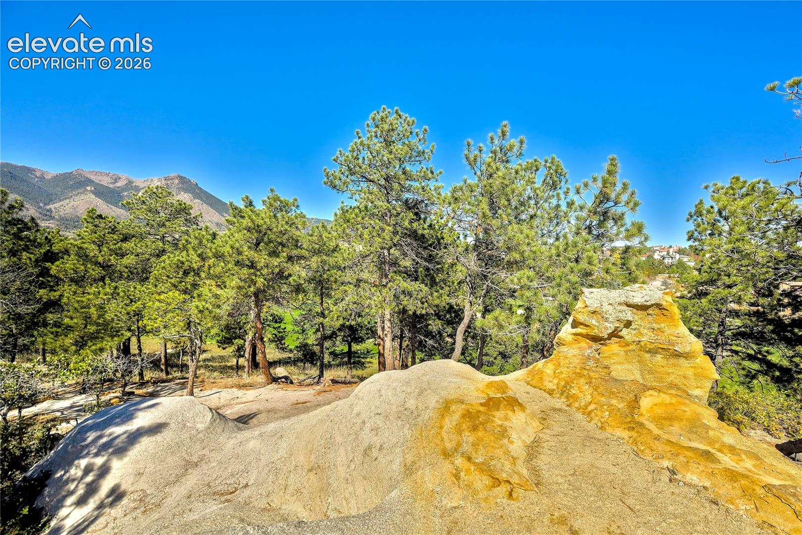 Listing photo 49 for 7215 Suntide Place