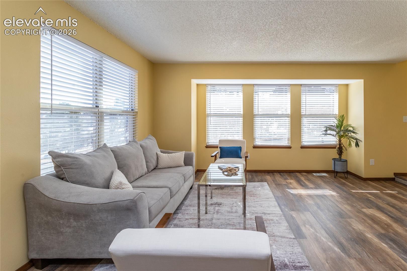 Listing photo 8 for 2690 Edenderry Drive